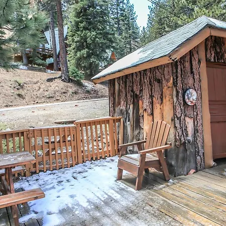 All Seasons Chateau - Beautiful Cozy Cabin And Just Couple Steps Away From Bear Mountain Resort
